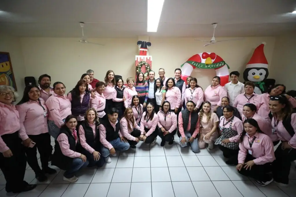 WhatsApp-Image-2024-12-23-at-10.11.48-PM-1-1024x682 Gobernador Manolo Jiménez Refuerza Compromiso con Niñas, Niños y Adolescentes en Posada del DIF Coahuila