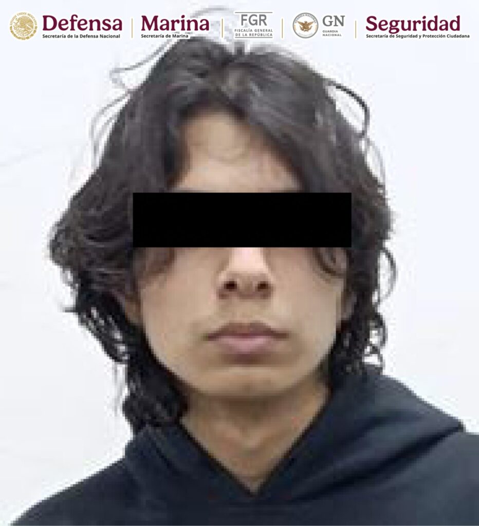 4a5dbc14-004c-49bd-9d19-222175b40d71-932x1024 Cateos en Nuevo León: Aseguran Armas y Detienen a Tres Personas en García