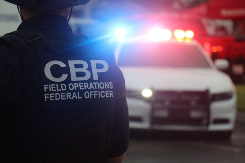 71d6f8b6-8622-43c4-8e5f-f205b0b00e9e-1-1024x682 Inversión Amazon, desaparecidos en Oaxaca, bebé con hipotermia, aviadores en municipio PN, paro de migrantes y más en #FronterizaNews por la mañana