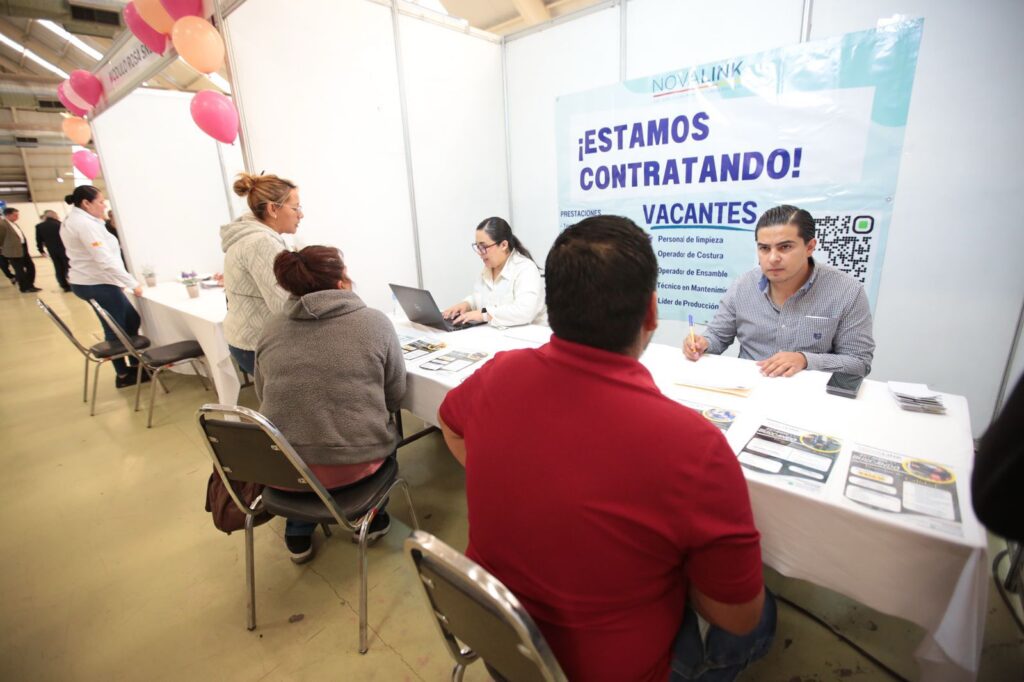 16997fc3-c05d-46aa-8b40-0da18cc96f59-1024x682 Coahuila impulsa el empleo con 3 mil vacantes en ferias laborales