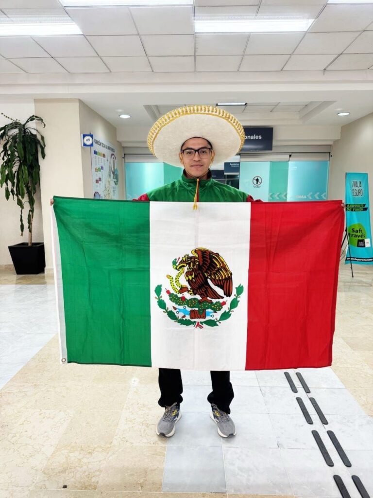 70b6becd-e867-4ab2-b4c4-b4cd3a361903-768x1024 Marcos López Representará a México en el Campeonato Internacional de Wushu Kung Fu