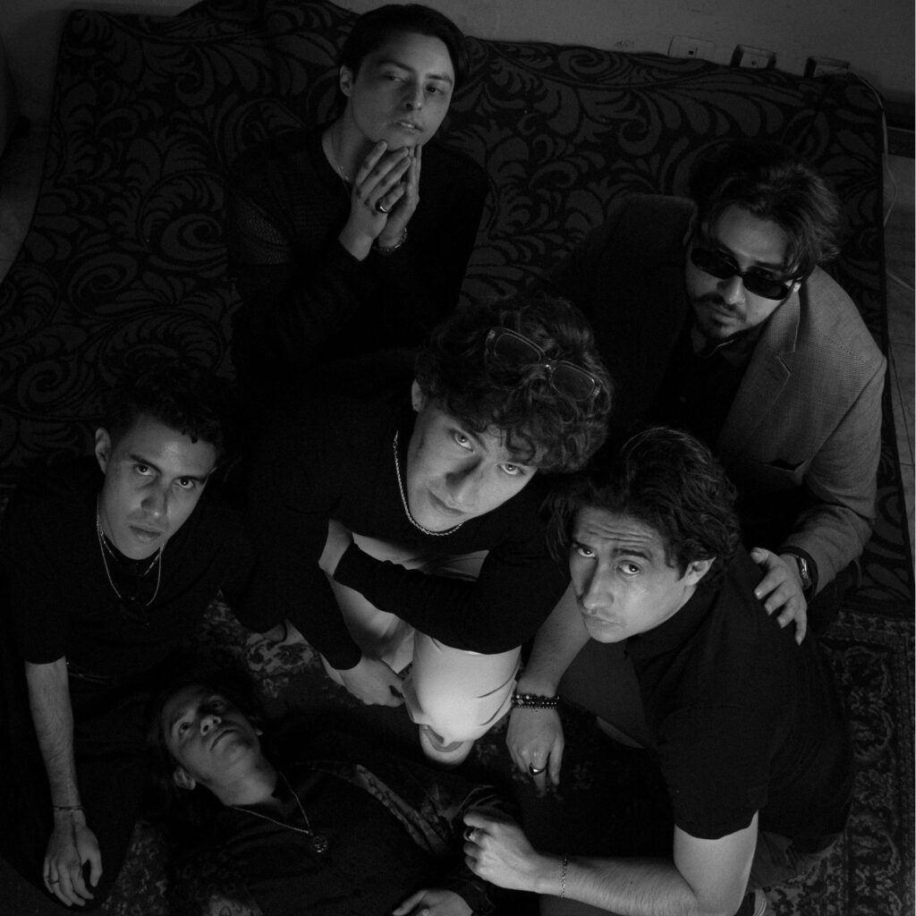 de88a810-81b2-47b5-be12-36d09d6fbcd2-1024x1024 Juno’s Dandelion Lanza “Cinturita” y Estrena Videoclip Este 14 de Febrero: La Banda que Está Revolucionando el Rock Alternativo