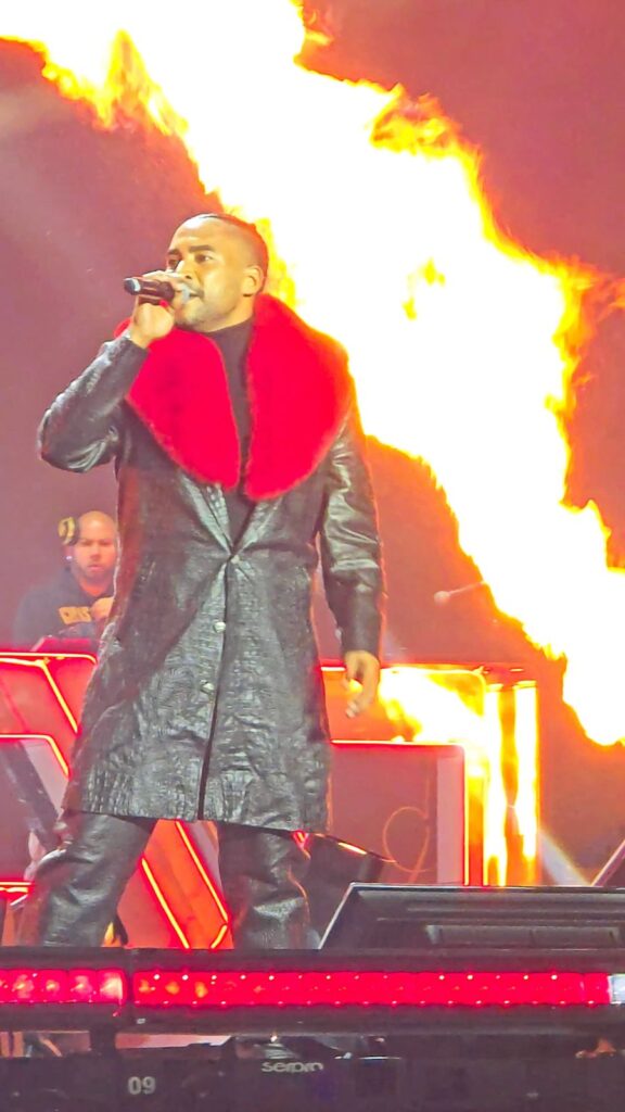 188c0a08-3a43-4d81-97cf-9b3096e0d438-576x1024 Don Omar Impacta en Oaxaca con un Show Revolucionario y Tecnología Inédita