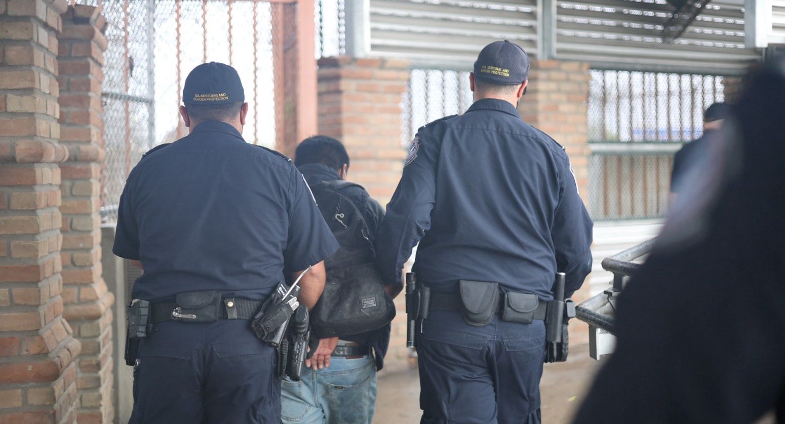Detienen en Eagle Pass a prófugo buscado por agresión sexual agravada contra una menor