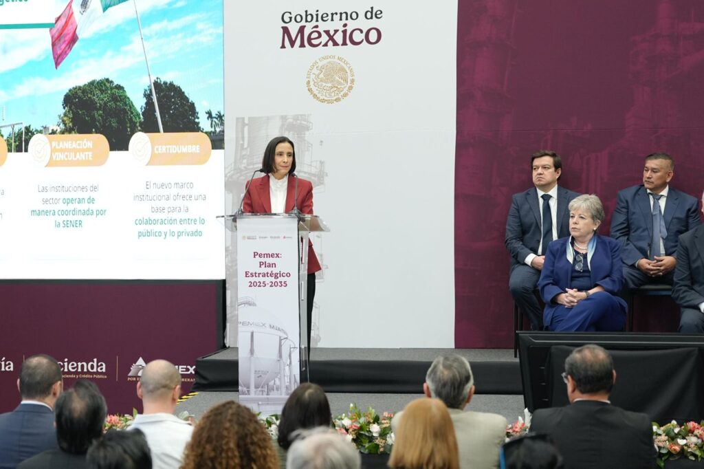WhatsApp-Image-2025-08-05-at-1.44.12-PM-1-1024x682 PEMEX renace: plan estratégico busca sanear finanzas, combatir el huachicol y liderar la transición energética